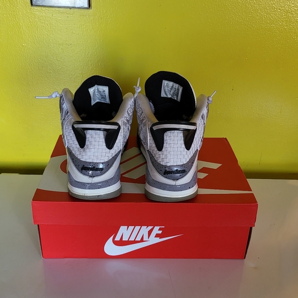 Nike Air Jordan - Picture 4 of 4